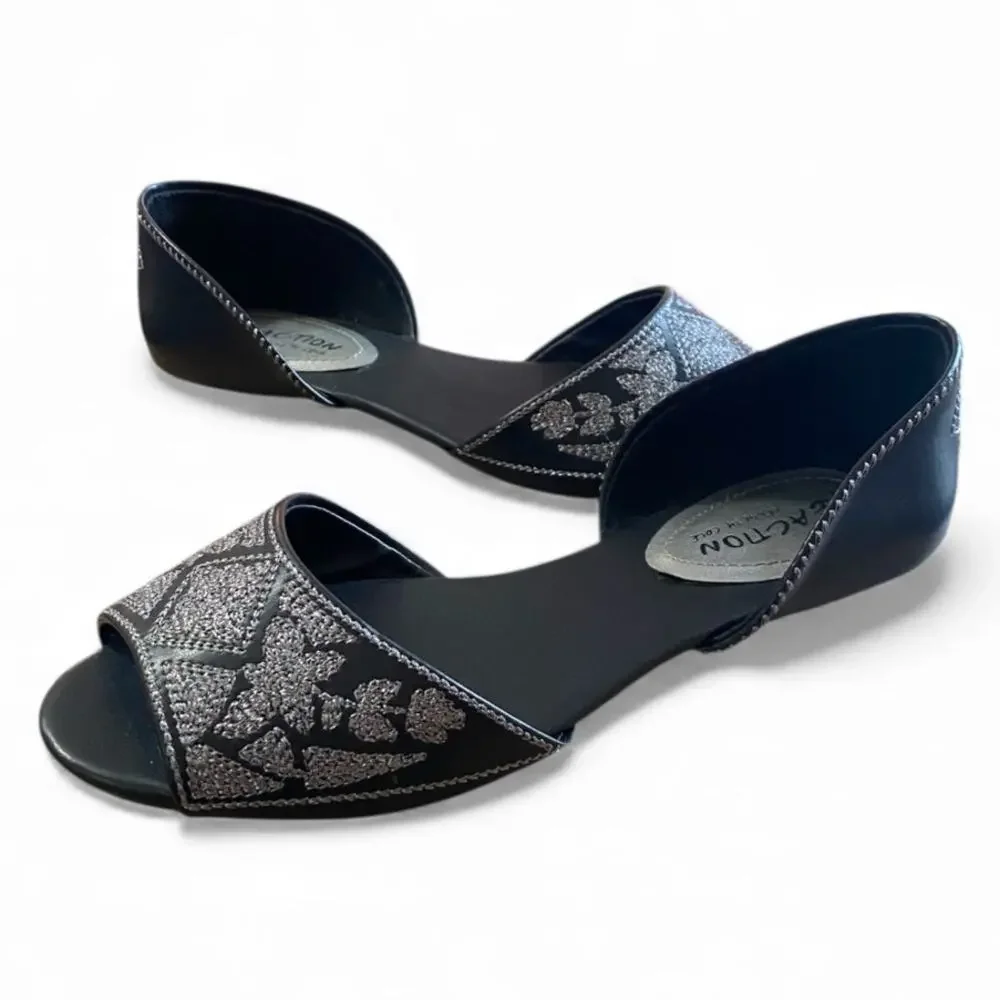 Kenneth Cole Tina-Tot 2 Womens Sandals 6.5 Black Embordered Open Toe Shoes NWOB